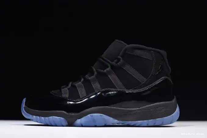 Rep 11 and black Jordan Cap Gown Air 378037-005 0606